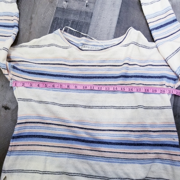 O'Neill long sleeve - Picture 3 of 8